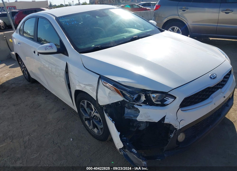 2019 KIA FORTE LXS VIN: 3KPF24AD7KE050689
