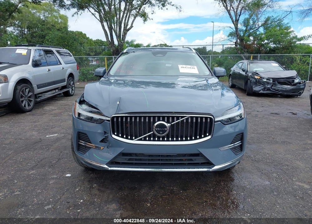 2023 VOLVO XC60 B5 PLUS BRIGHT THEME VIN: YV4L12RE6P1319201