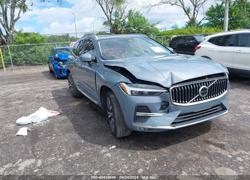 2023 VOLVO XC60 B5 PLUS BRIGHT THEME VIN: YV4L12RE6P1319201