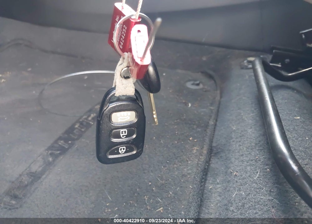 2013 HYUNDAI ELANTRA GLS VIN: 5NPDH4AE7DH194269