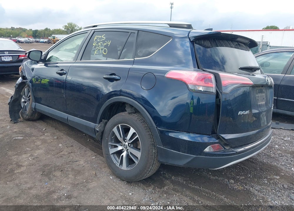 2018 TOYOTA RAV4 XLE VIN: JTMRFREV4JJ242395
