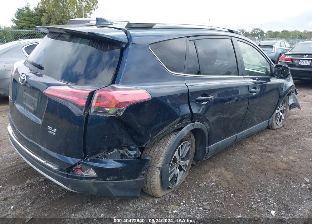 2018 TOYOTA RAV4 XLE VIN: JTMRFREV4JJ242395