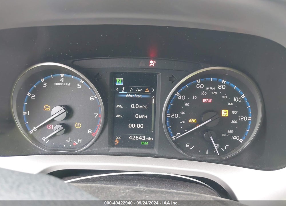 2018 TOYOTA RAV4 XLE VIN: JTMRFREV4JJ242395
