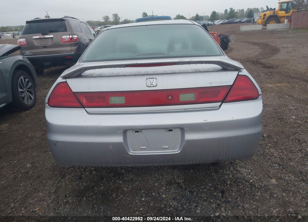 2002 HONDA ACCORD CPE EX/EX W/LEATHER VIN: 1HGCG325X2A002226