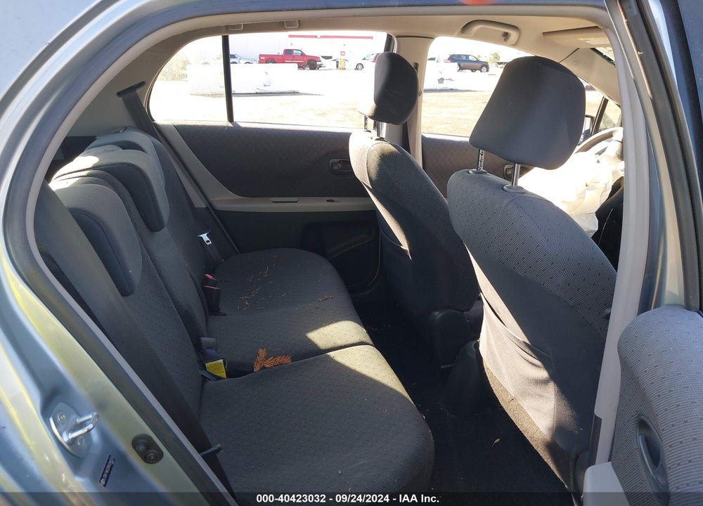 2010 TOYOTA YARIS VIN: JTDKT4K32A5284220