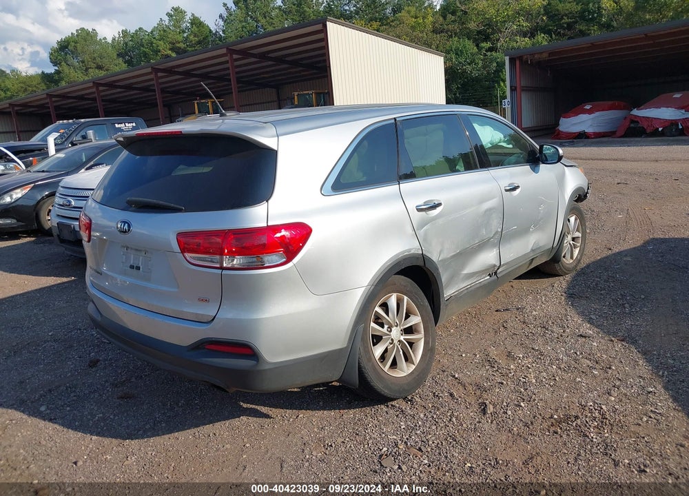 2017 KIA SORENTO 2.4L L VIN: 5XYPG4A32HG293755