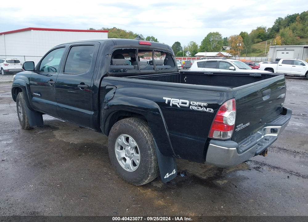 2015 TOYOTA TACOMA BASE V6 VIN: 5TFLU4EN7FX121718