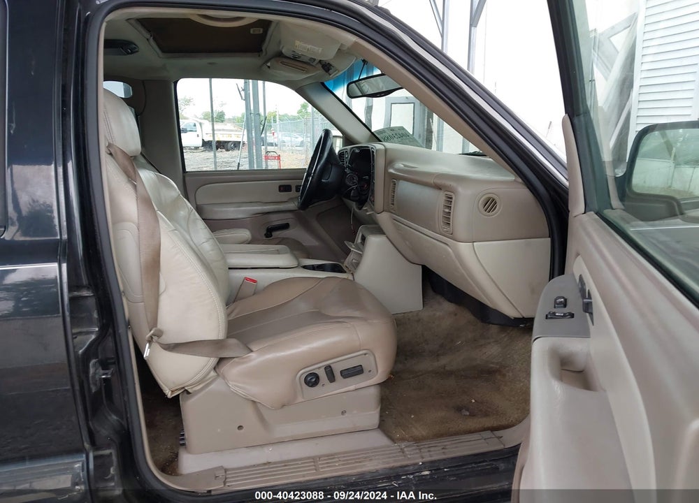 2002 GMC YUKON XL 1500 SLT VIN: 1GKFK16Z82J105600