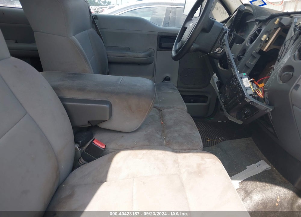 2005 FORD F-150 STX/XL/XLT VIN: 1FTRX12W65FA60203