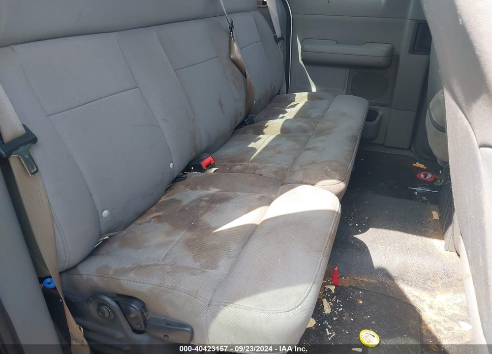 2005 FORD F-150 STX/XL/XLT VIN: 1FTRX12W65FA60203