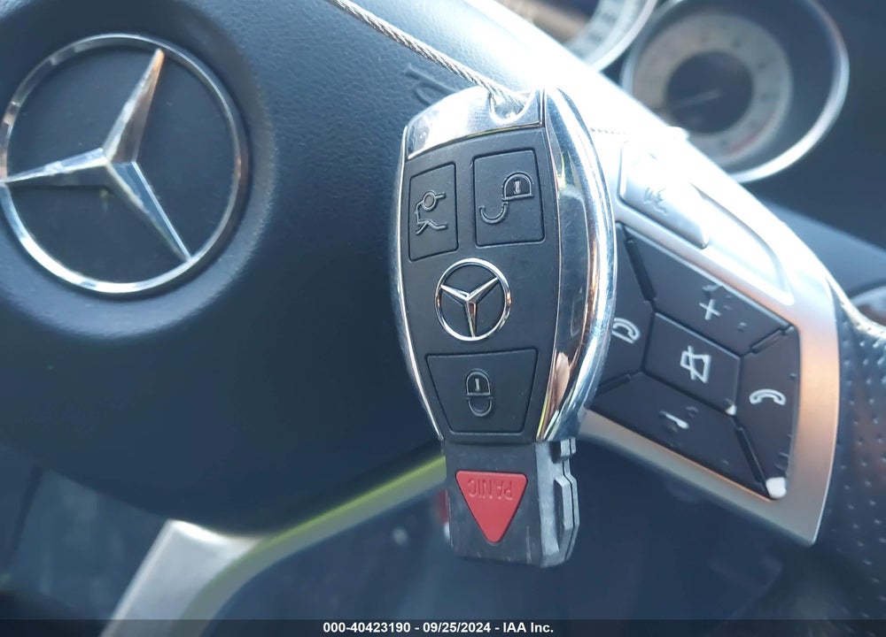 2014 MERCEDES-BENZ C 250 LUXURY/SPORT VIN: WDDGF4HB8ER320010