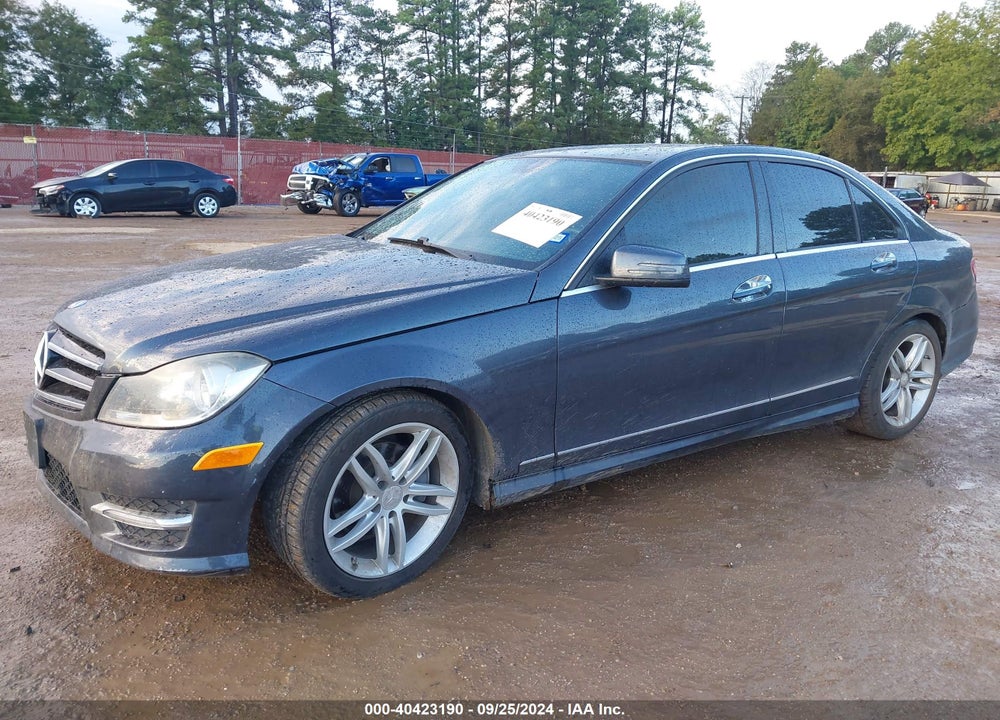 2014 MERCEDES-BENZ C 250 LUXURY/SPORT VIN: WDDGF4HB8ER320010