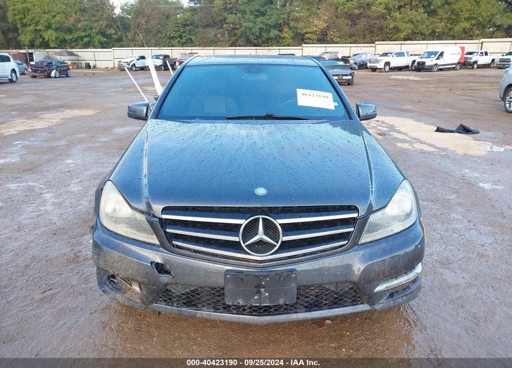 2014 MERCEDES-BENZ C 250 LUXURY/SPORT VIN: WDDGF4HB8ER320010