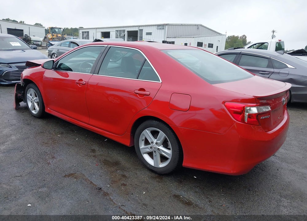 2013 TOYOTA CAMRY SE VIN: 4T1BF1FK2DU697655