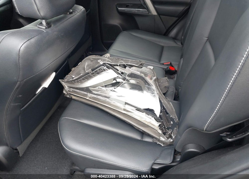 2017 TOYOTA RAV4 PLATINUM VIN: 2T3DFREV3HW544542