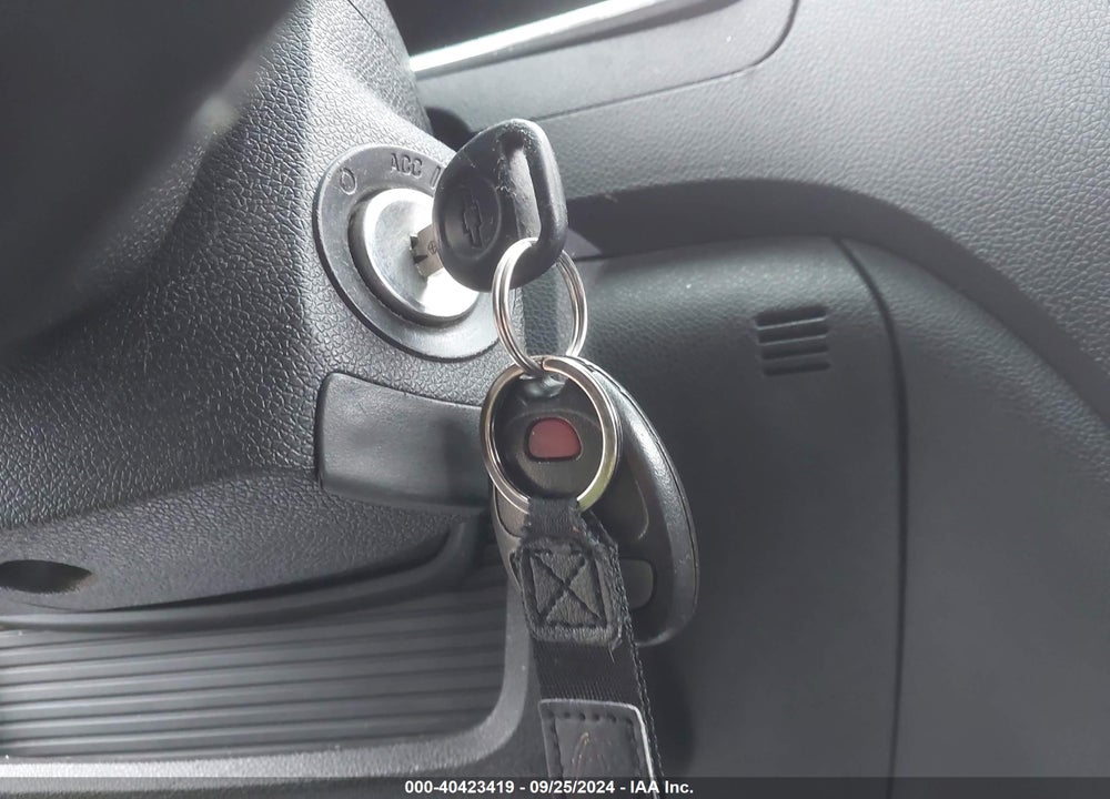 2010 CHEVROLET TRAVERSE LT VIN: 1GNLVFED0AS141614