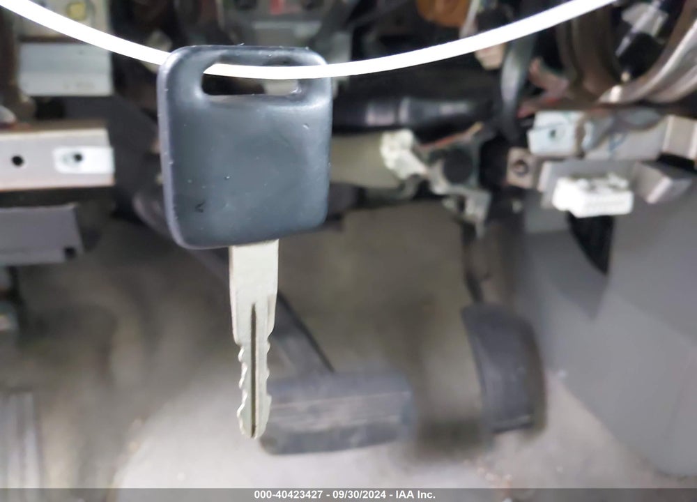 2005 NISSAN TITAN SE VIN: 1N6BA06B25N532047