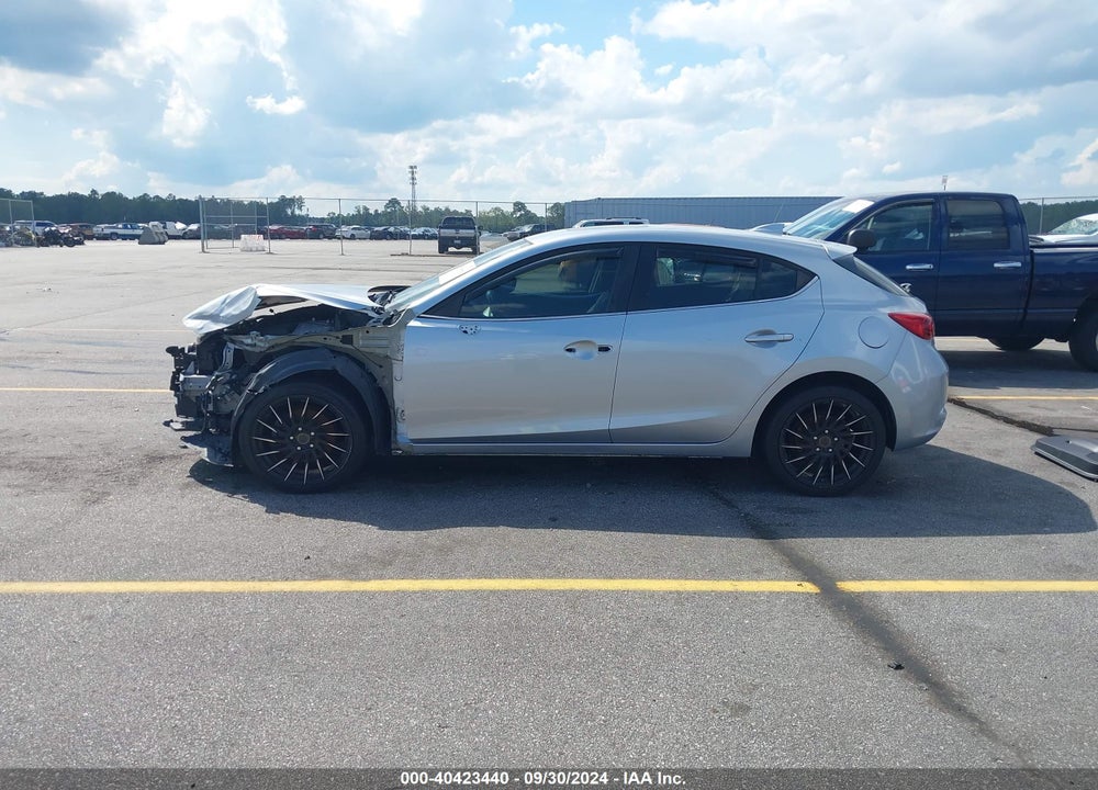 2018 MAZDA 3 TOURING VIN: 3MZBN1L31JM161605