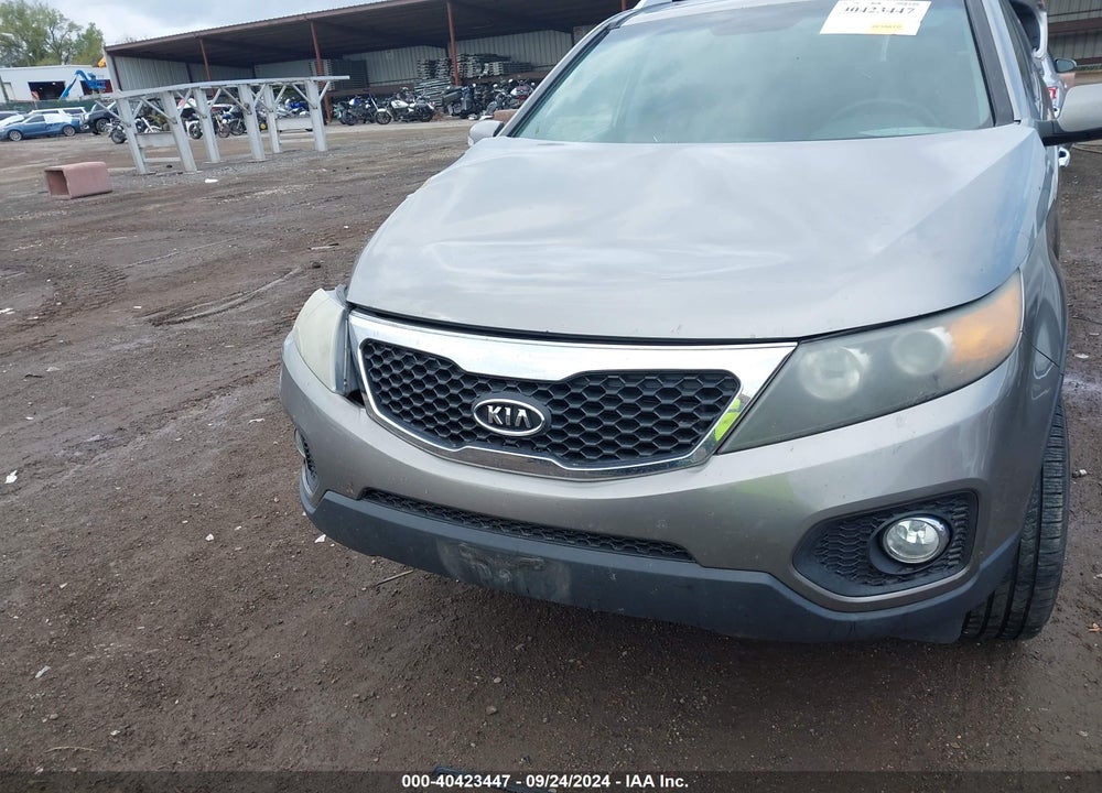 2011 KIA SORENTO EX V6 VIN: 5XYKUDA21BG060774