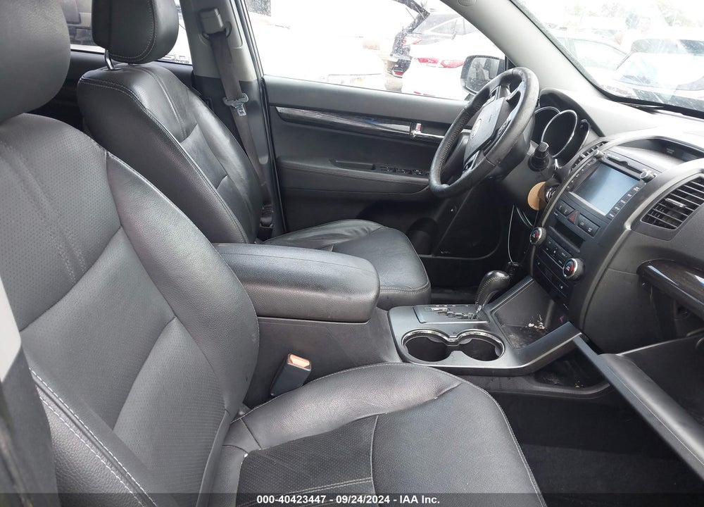 2011 KIA SORENTO EX V6 VIN: 5XYKUDA21BG060774