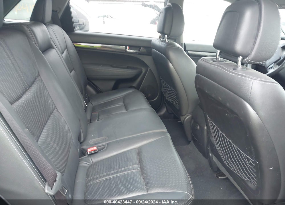 2011 KIA SORENTO EX V6 VIN: 5XYKUDA21BG060774