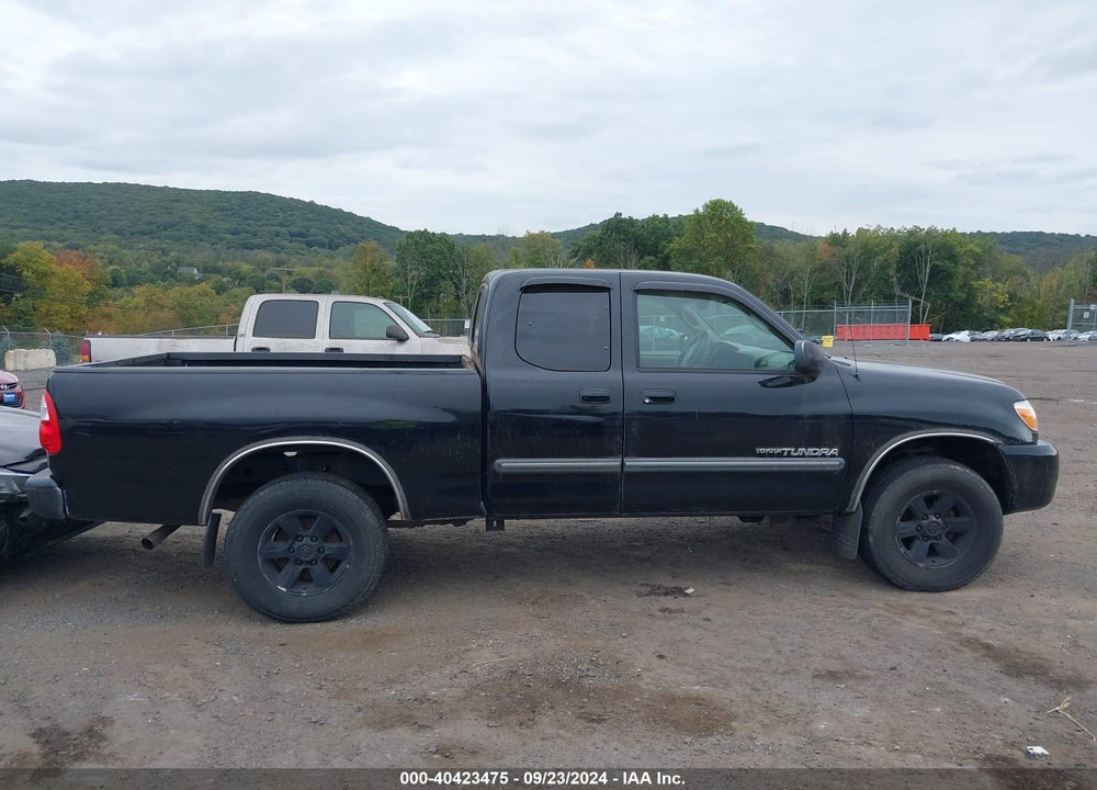 2005 TOYOTA TUNDRA SR5 V8 VIN: 5TBBT44115S472828