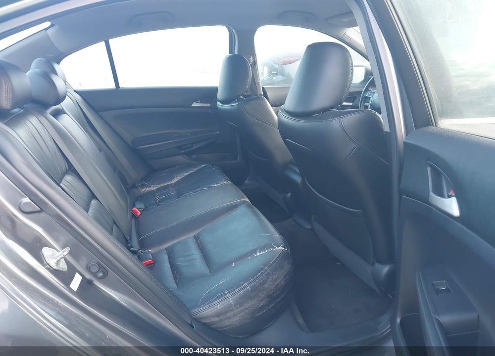 2011 HONDA ACCORD 2.4 SE VIN: 1HGCP2F65BA000199
