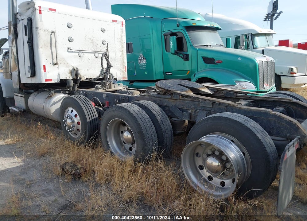 2015 PETERBILT 389 VIN: 1XPXP4EX4FD295921