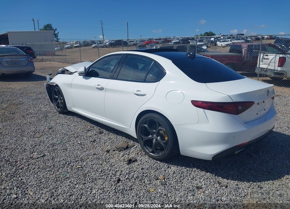 2018 ALFA ROMEO GIULIA TI SPORT RWD VIN: ZARFAECN2J7581589