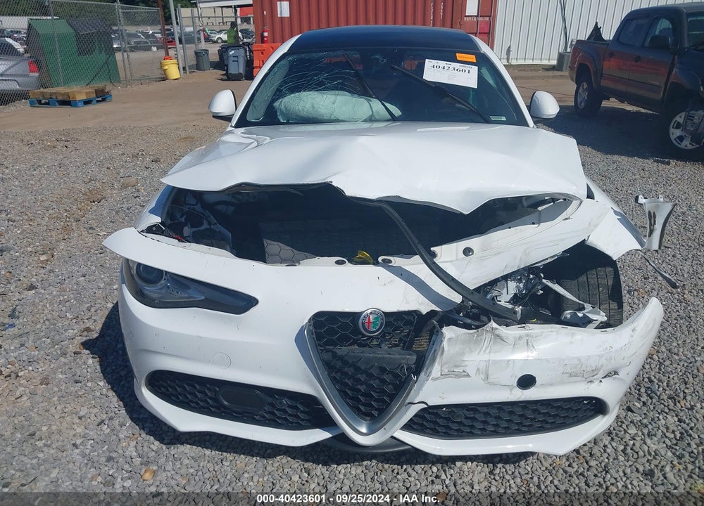 2018 ALFA ROMEO GIULIA TI SPORT RWD VIN: ZARFAECN2J7581589