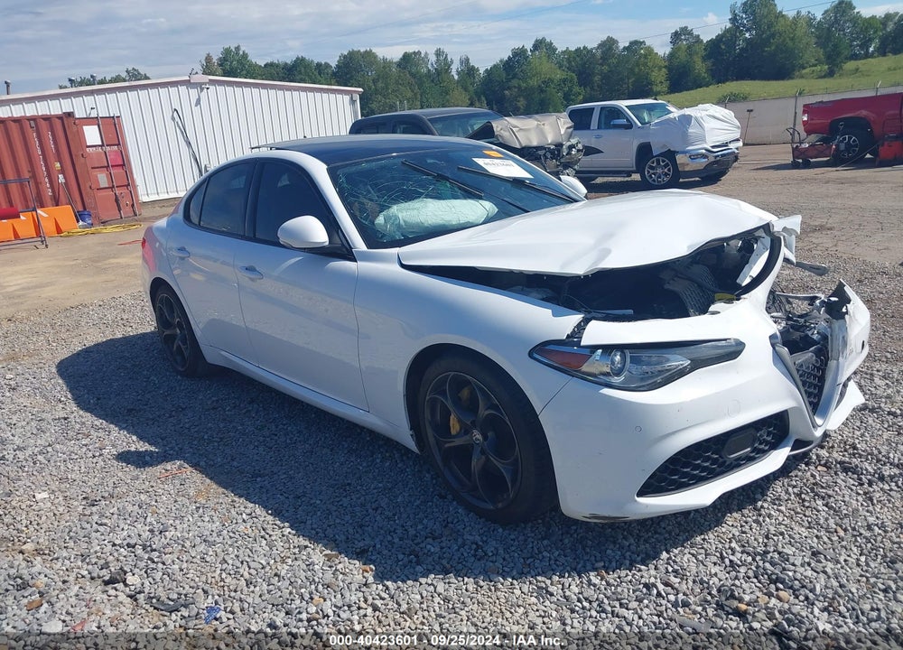 2018 ALFA ROMEO GIULIA TI SPORT RWD VIN: ZARFAECN2J7581589