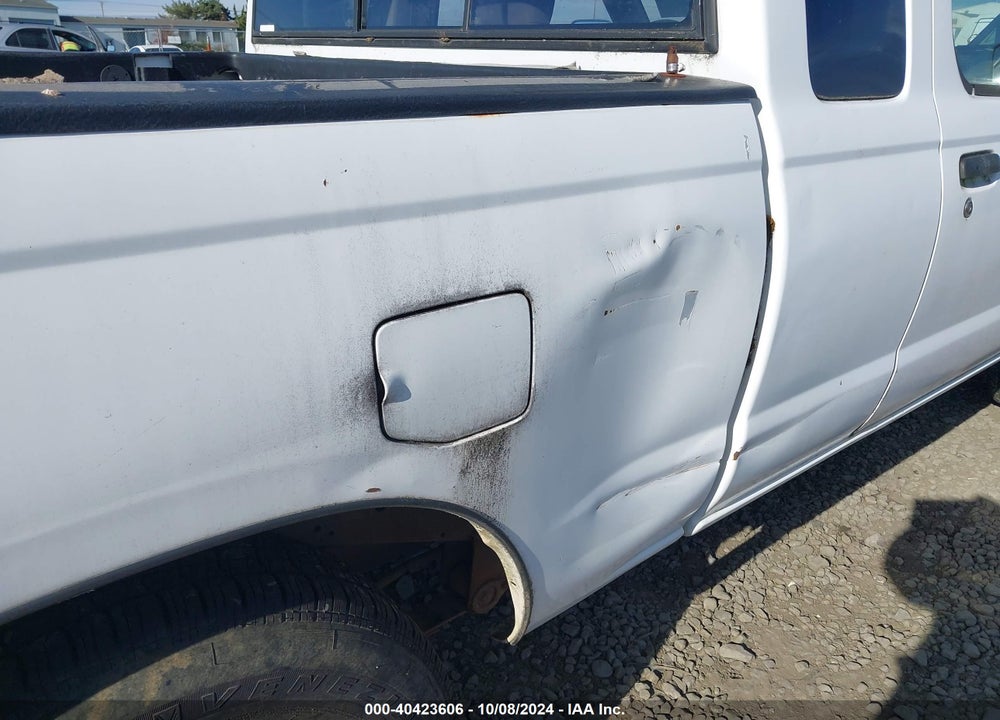 2000 NISSAN FRONTIER XE VIN: 1N6DD26S6YC424705