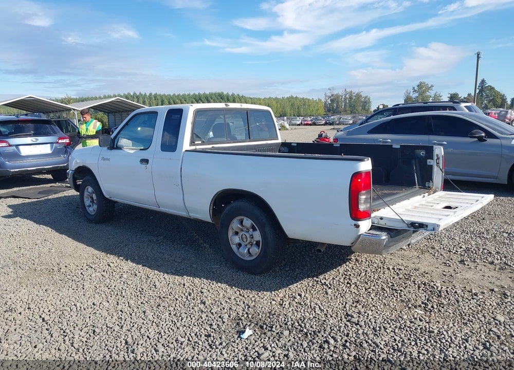 2000 NISSAN FRONTIER XE VIN: 1N6DD26S6YC424705