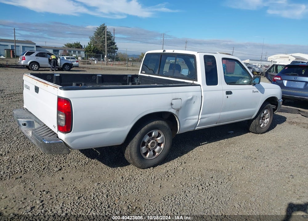 2000 NISSAN FRONTIER XE VIN: 1N6DD26S6YC424705