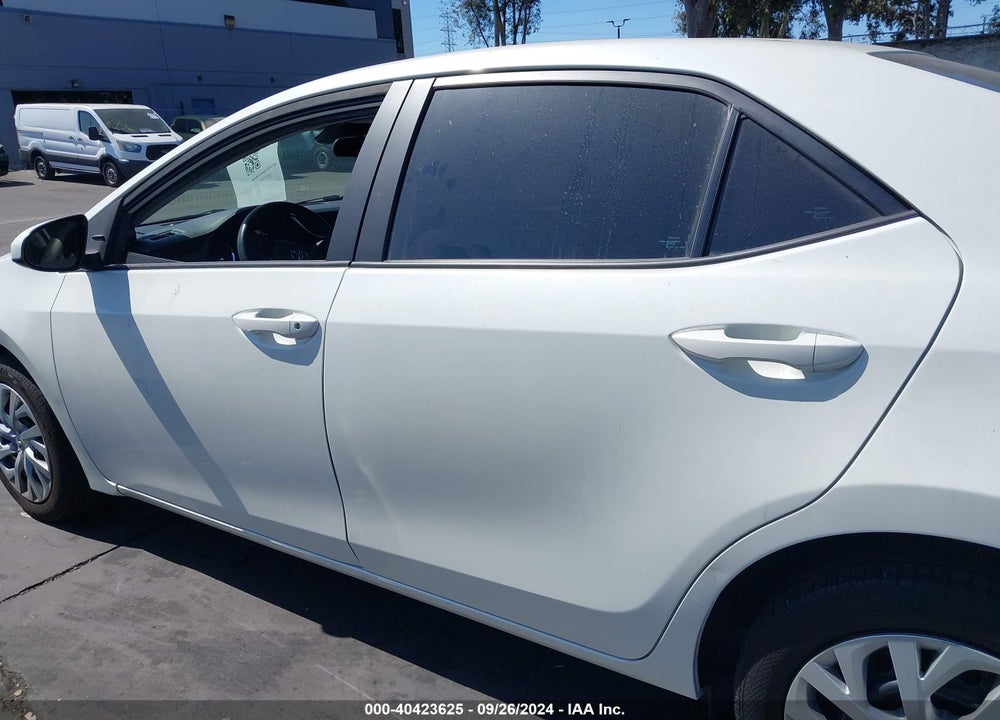 2017 TOYOTA COROLLA LE VIN: 5YFBURHE8HP606875