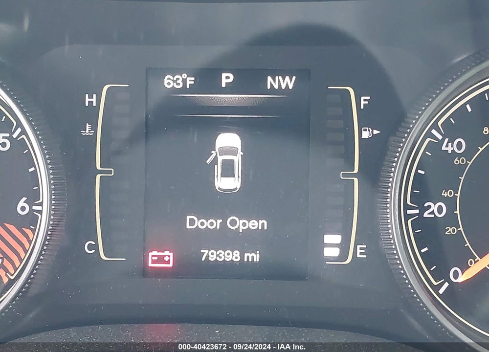 2015 JEEP CHEROKEE LATITUDE VIN: 1C4PJLCB3FW694814