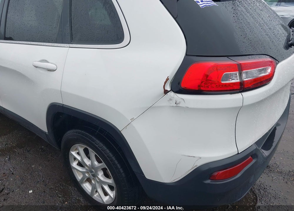 2015 JEEP CHEROKEE LATITUDE VIN: 1C4PJLCB3FW694814