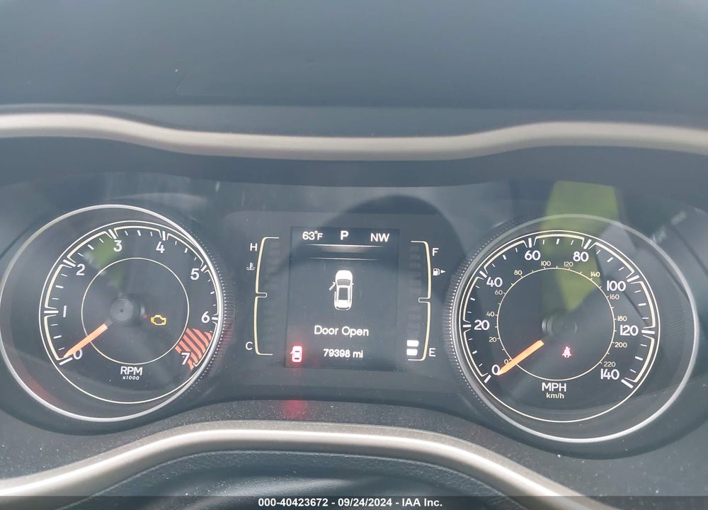 2015 JEEP CHEROKEE LATITUDE VIN: 1C4PJLCB3FW694814