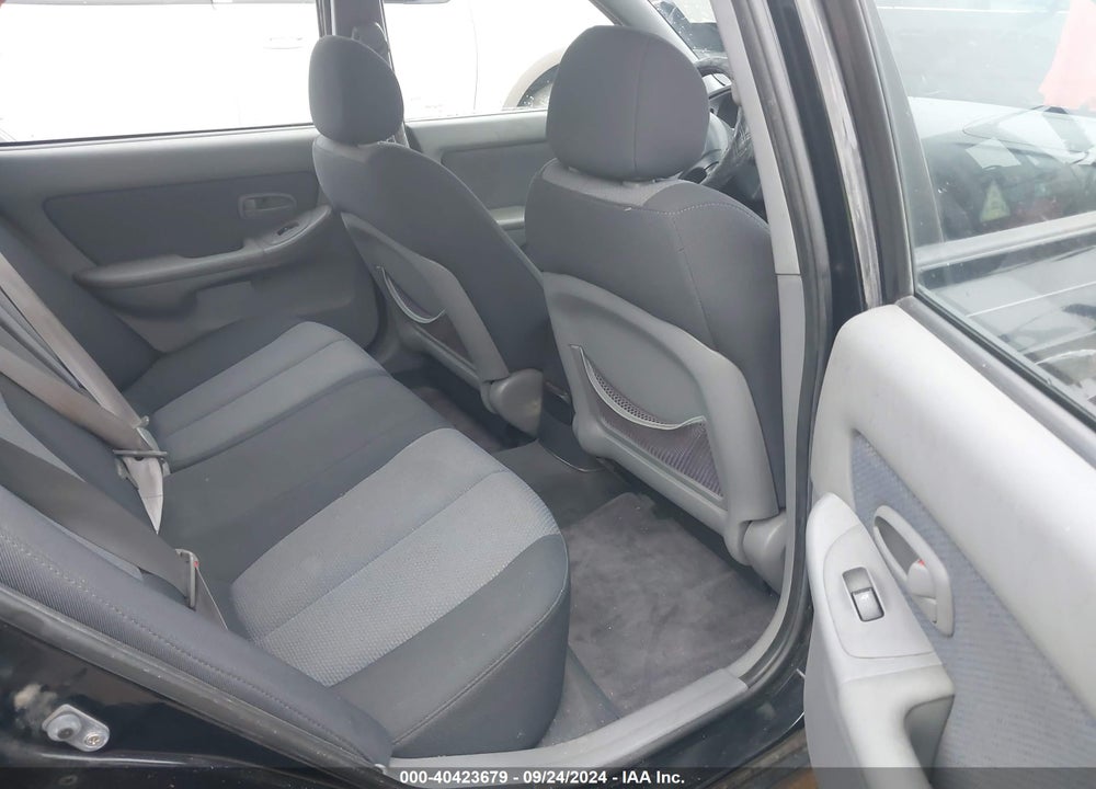 2005 HYUNDAI ELANTRA GLS/GT VIN: KMHDN56D25U166042