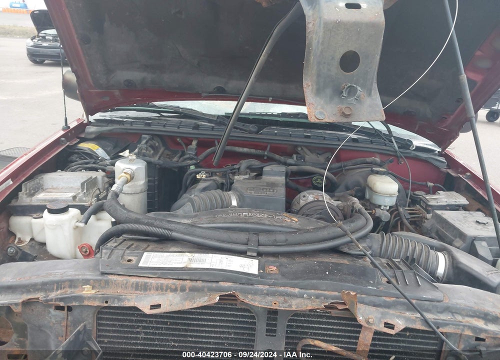2000 CHEVROLET S-10 LS VIN: 1GCCS1948YK153583