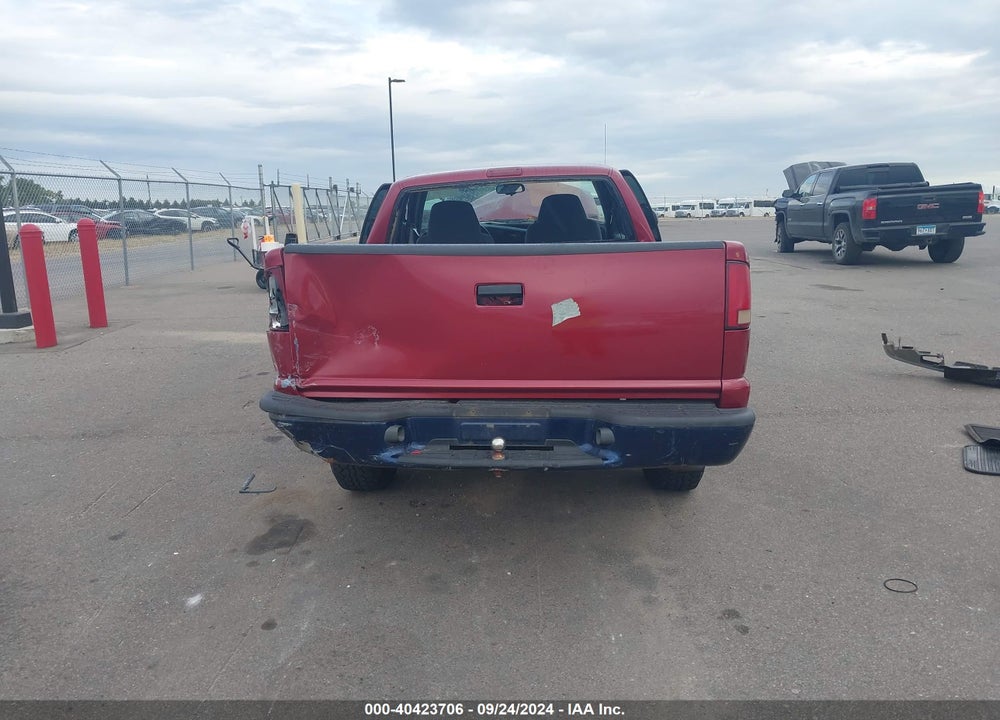 2000 CHEVROLET S-10 LS VIN: 1GCCS1948YK153583