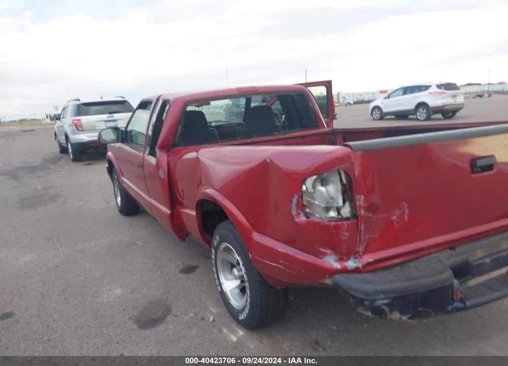 2000 CHEVROLET S-10 LS VIN: 1GCCS1948YK153583