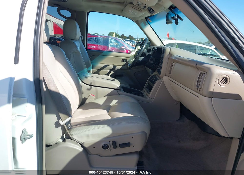 2004 GMC YUKON XL 1500 SLT VIN: 3GKFK16Z04G298569