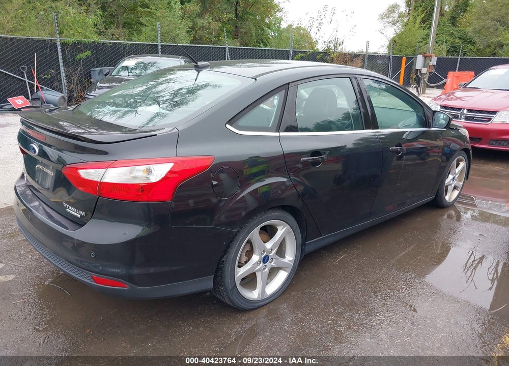 2014 FORD FOCUS TITANIUM VIN: 1FADP3J22EL236983