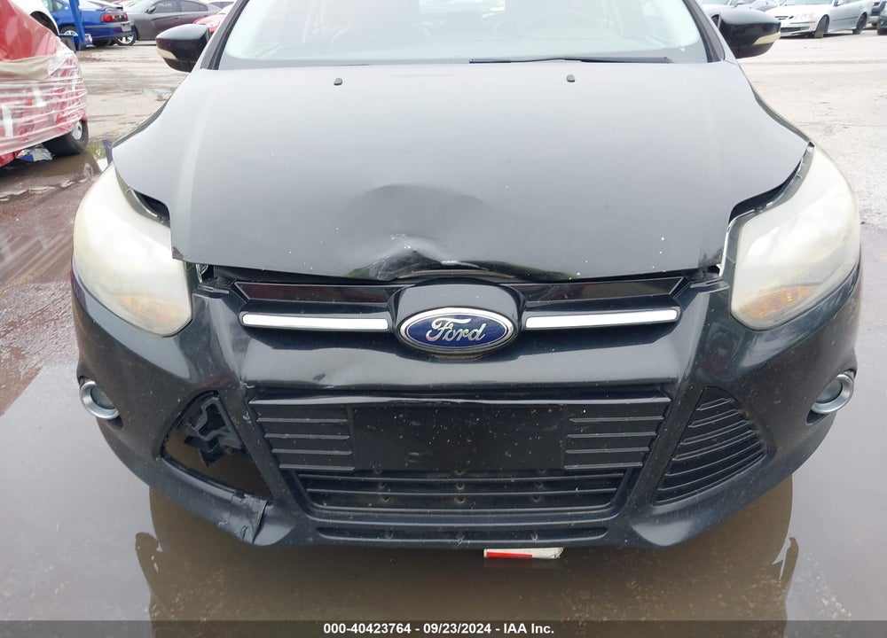 2014 FORD FOCUS TITANIUM VIN: 1FADP3J22EL236983