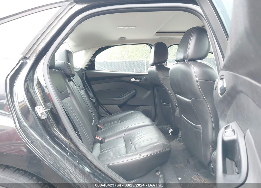 2014 FORD FOCUS TITANIUM VIN: 1FADP3J22EL236983
