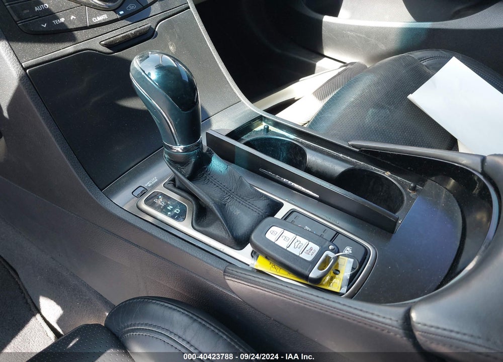 2012 HYUNDAI AZERA VIN: KMHFH4JGXCA169328