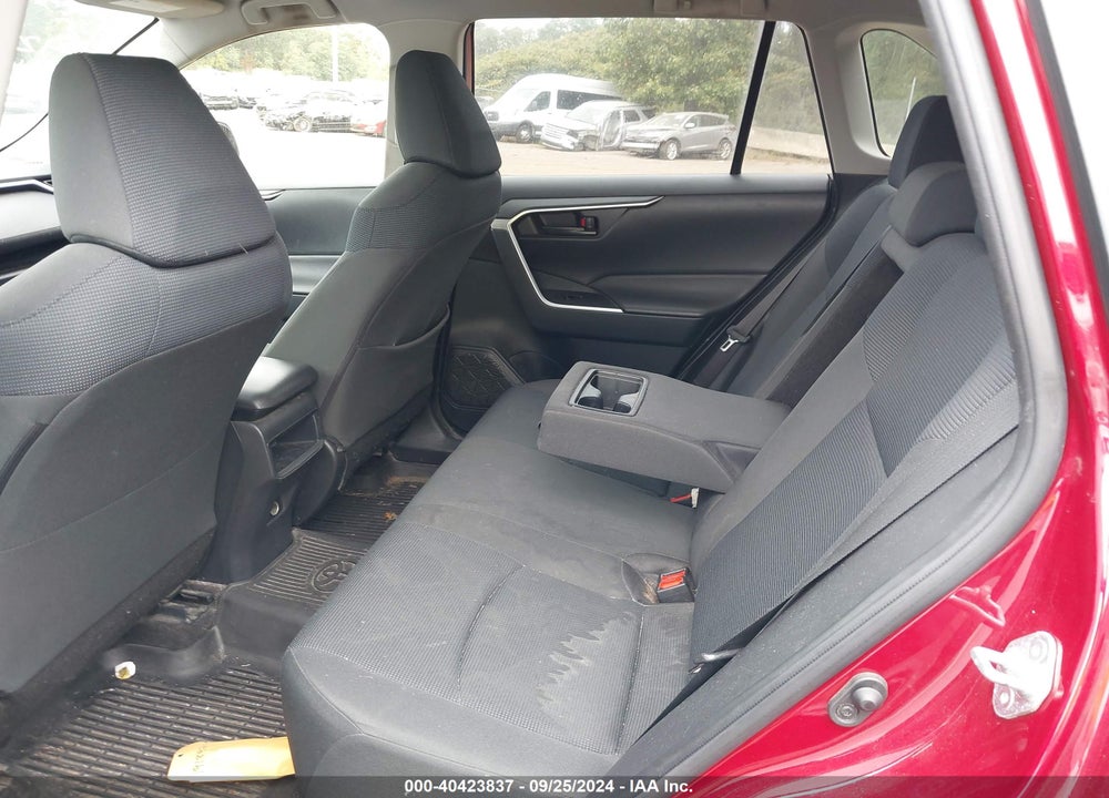 2019 TOYOTA RAV4 LE VIN: JTMF1RFV6KD031327