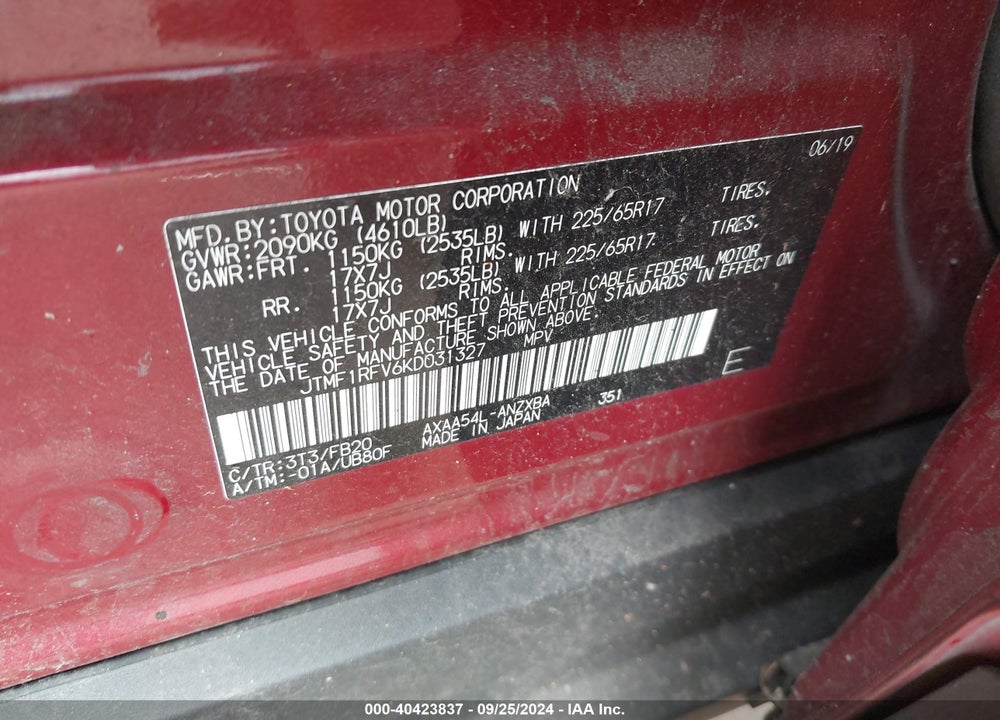 2019 TOYOTA RAV4 LE VIN: JTMF1RFV6KD031327