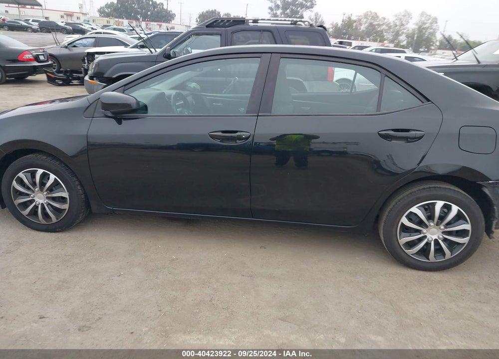 2017 TOYOTA COROLLA LE VIN: 5YFBURHE6HP624291